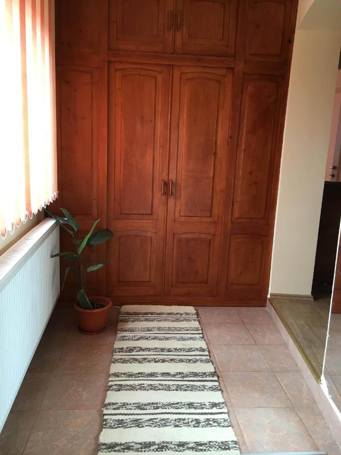 Bicsak Apartman Apartment Joseni Exterior photo